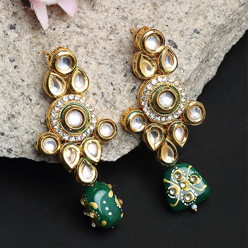 Timeless Kundan Earrings Set